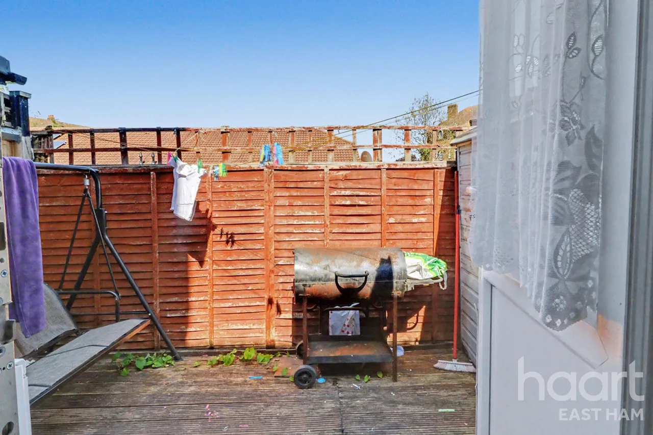 Gooseley Lane, London, E6, photo 18