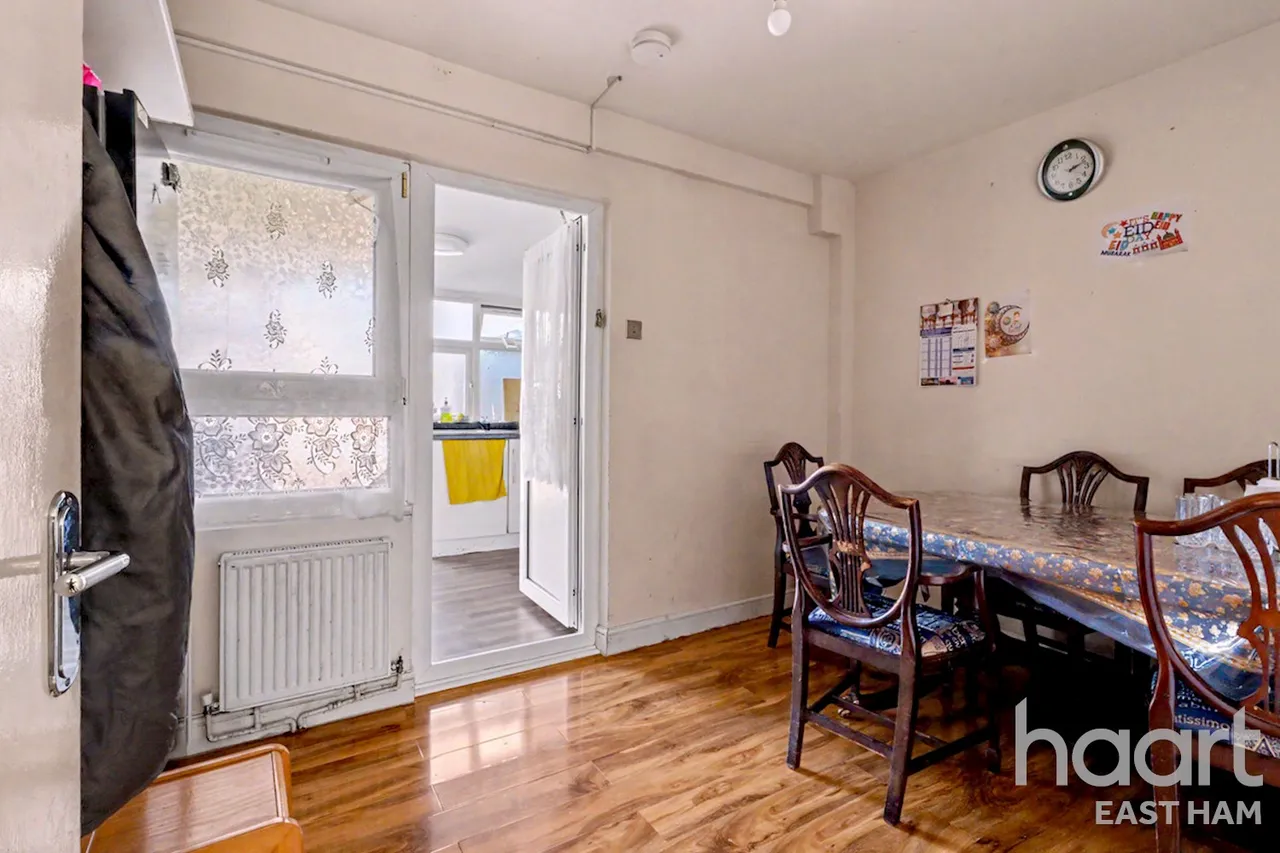 Gooseley Lane, London, E6, photo 11