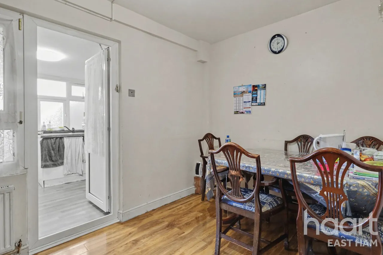 Gooseley Lane, London, E6, photo 10
