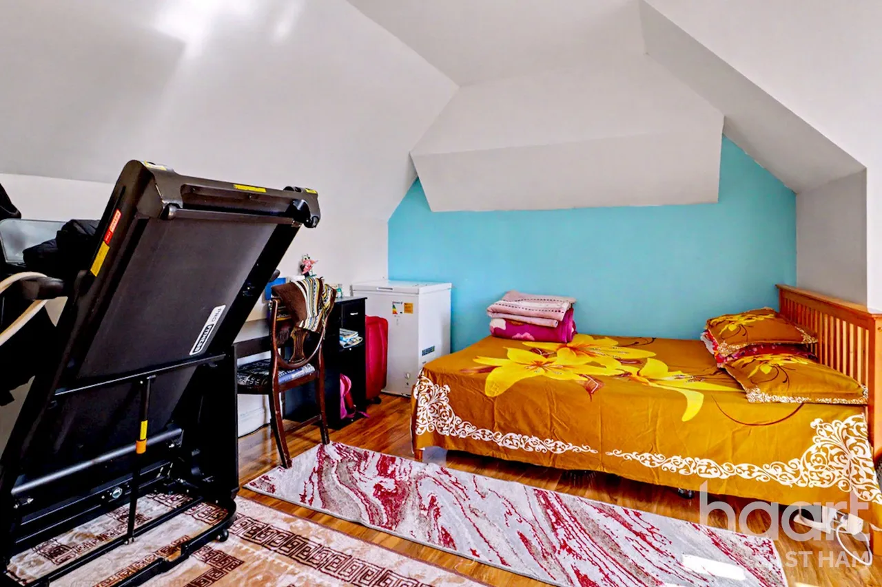 Gooseley Lane, London, E6, photo 28