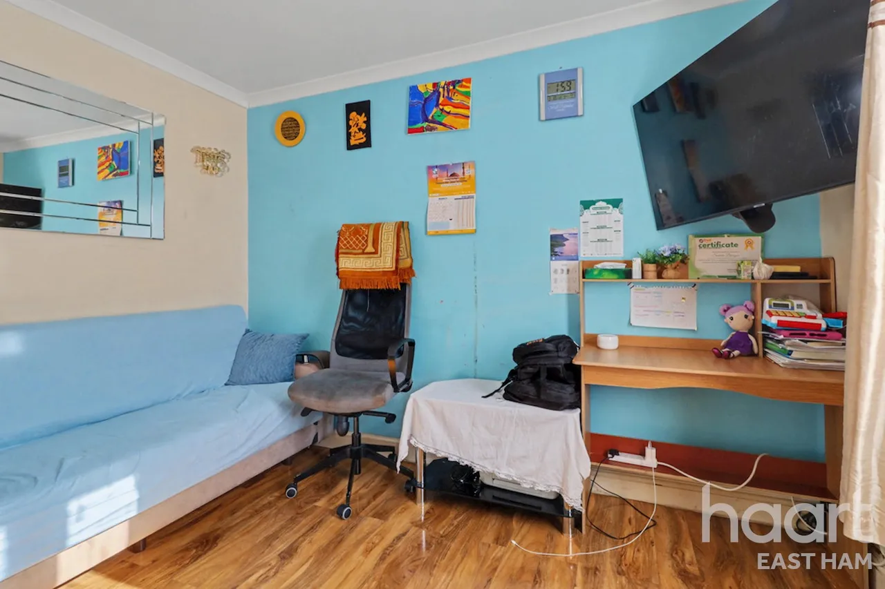 Gooseley Lane, London, E6, photo 2