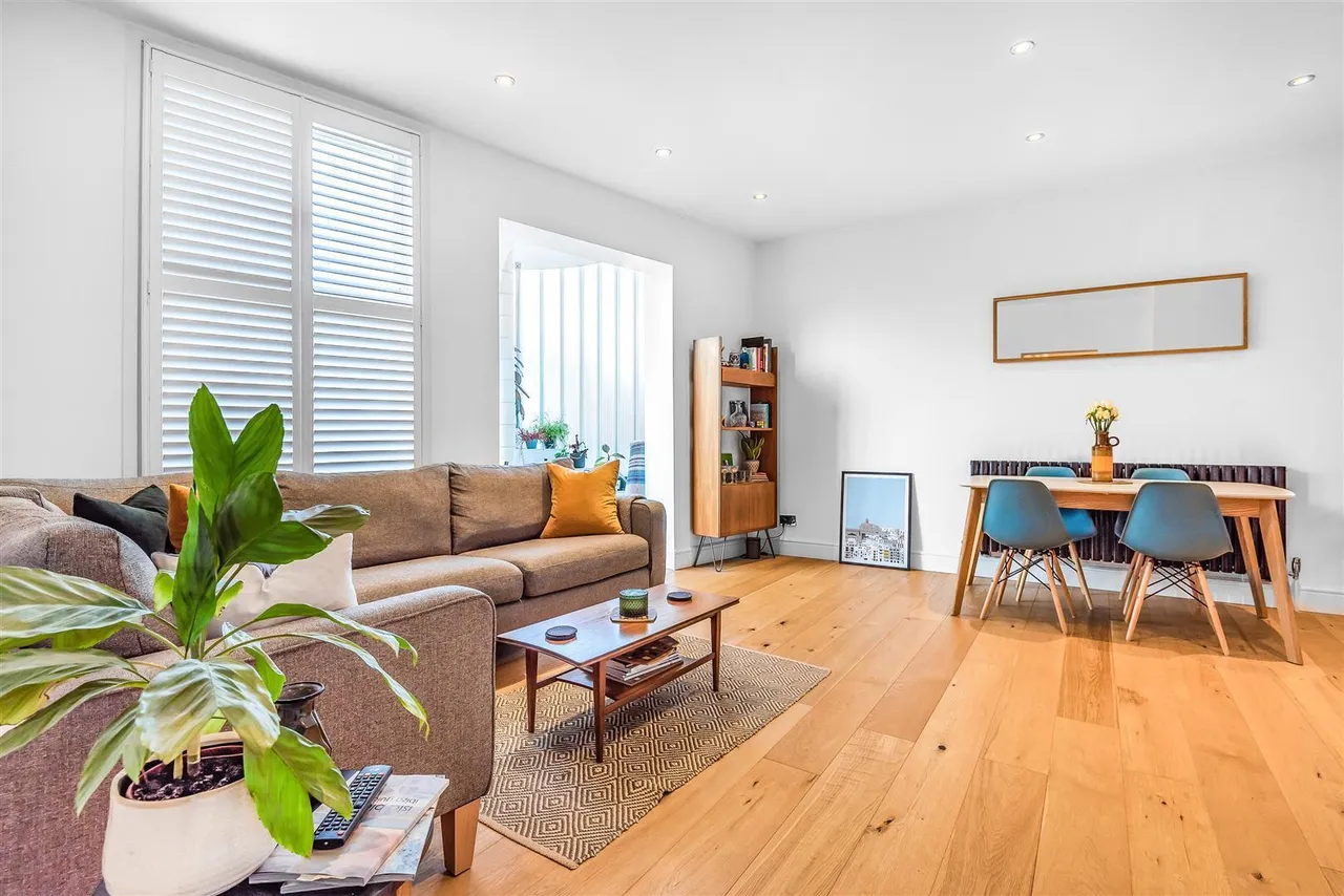Kew Road, Richmond, TW9, photo 3