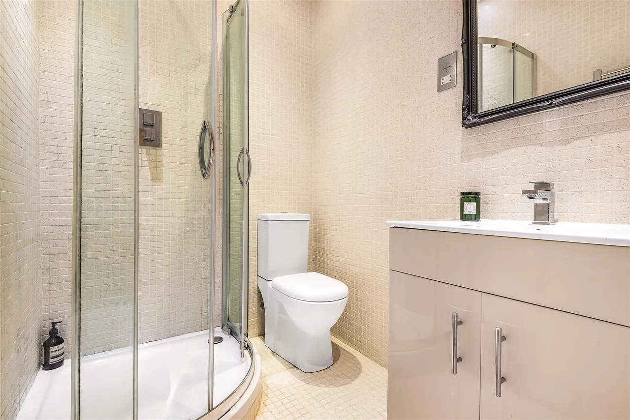 Kew Road, Richmond, TW9, photo 8