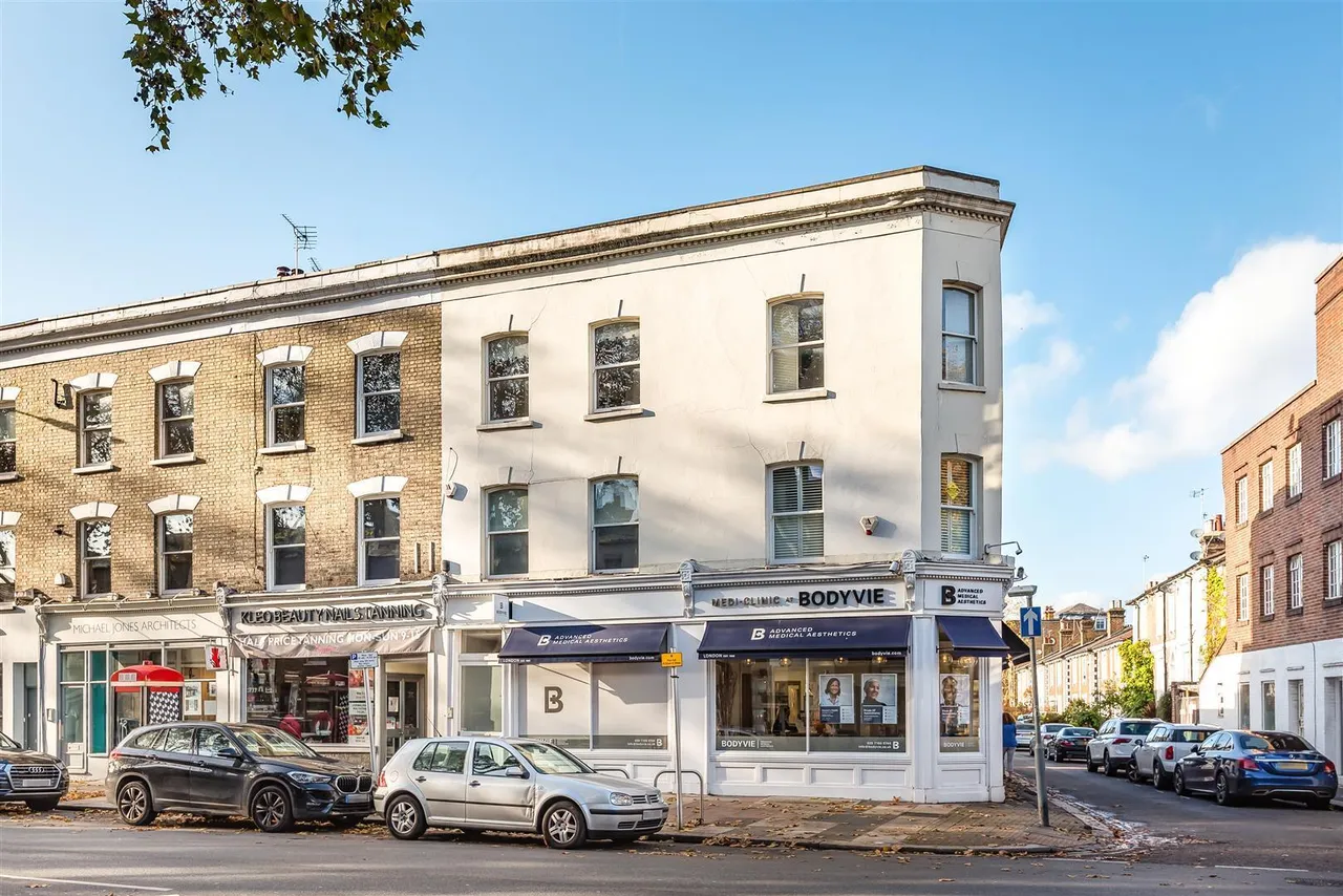 2 bed flat for sale, Kew Road, Richmond, TW9