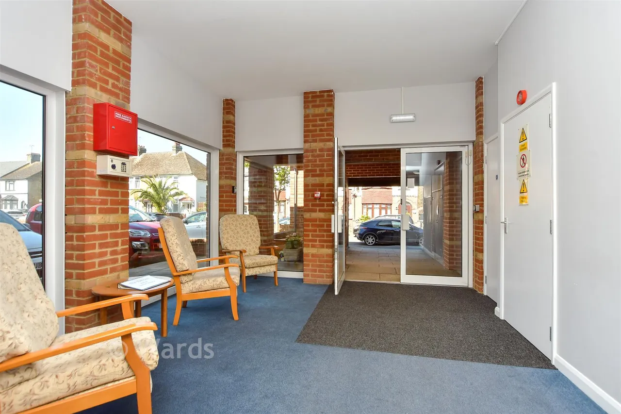West Lane, Sittingbourne, ME10, photo 12