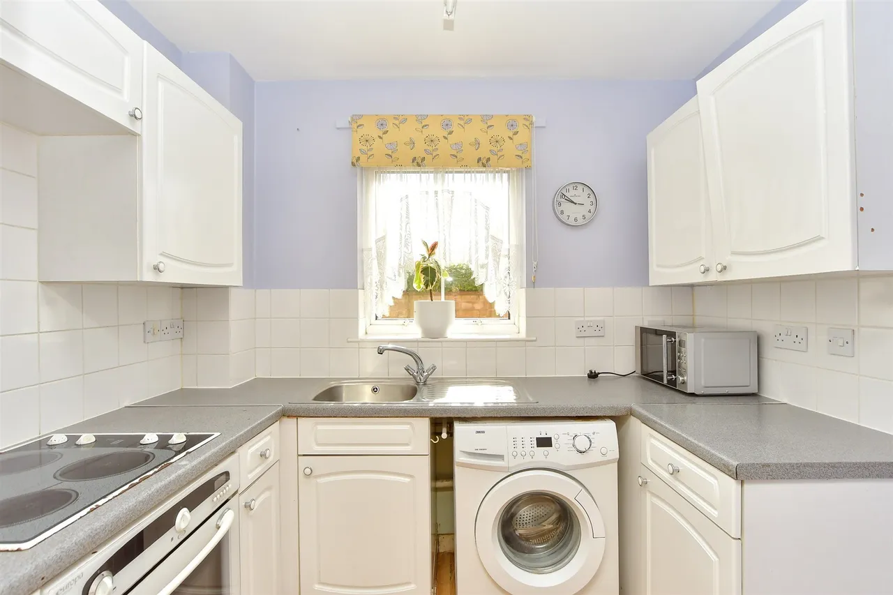 West Lane, Sittingbourne, ME10, photo 8