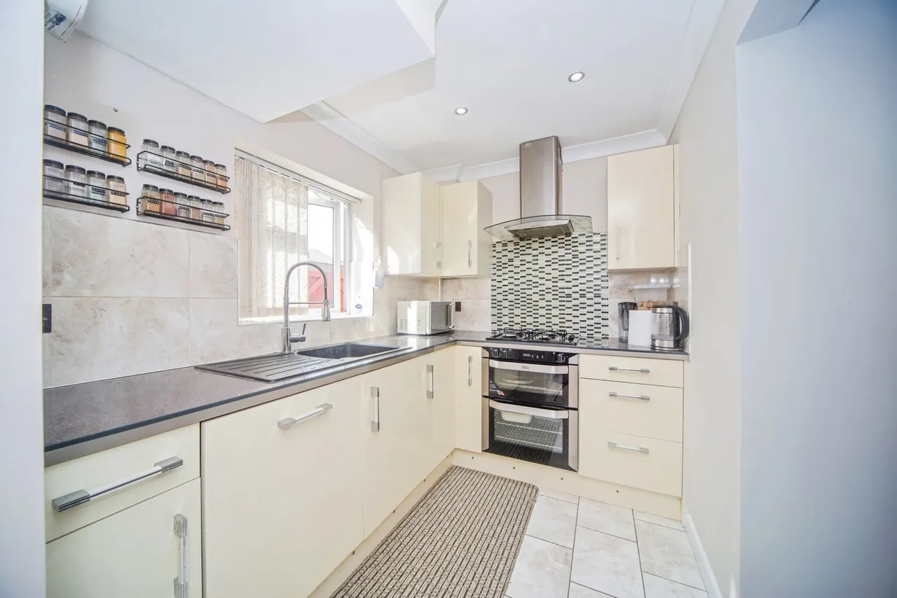 Rayners Gardens, Swaythling, SO16, photo 4