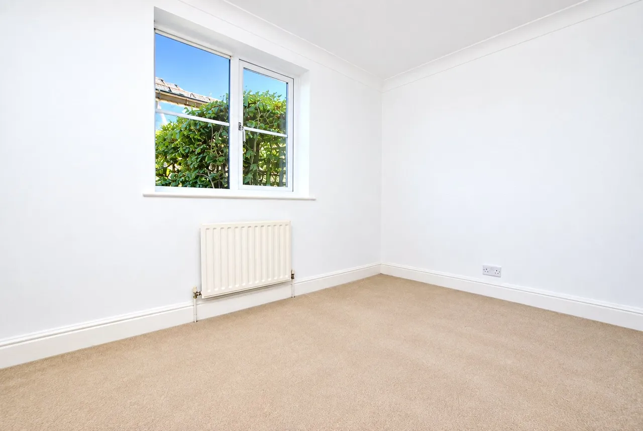 Kings Road, Shalford, GU4, photo 5