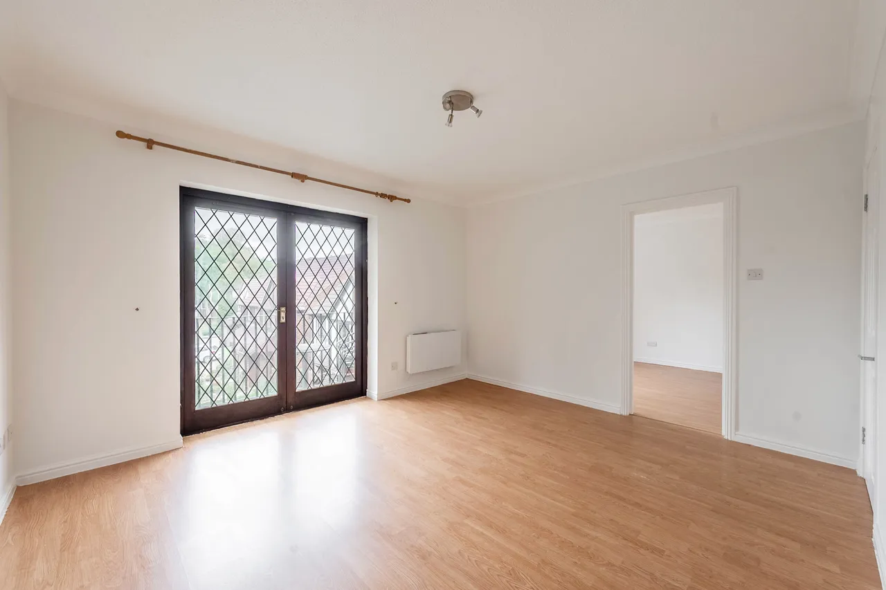 1 bed flat to rent, Northwood, HA6