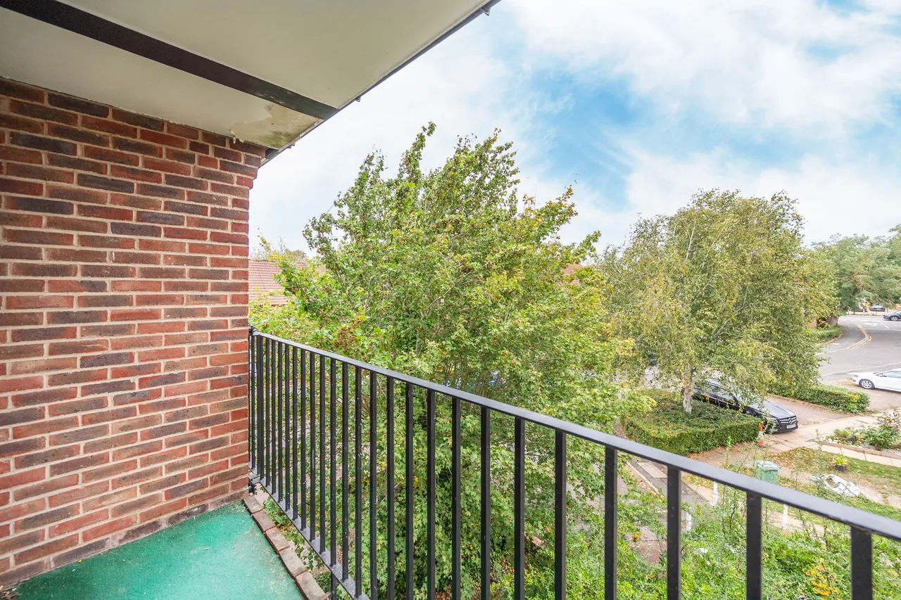 Northwood, HA6, photo 8