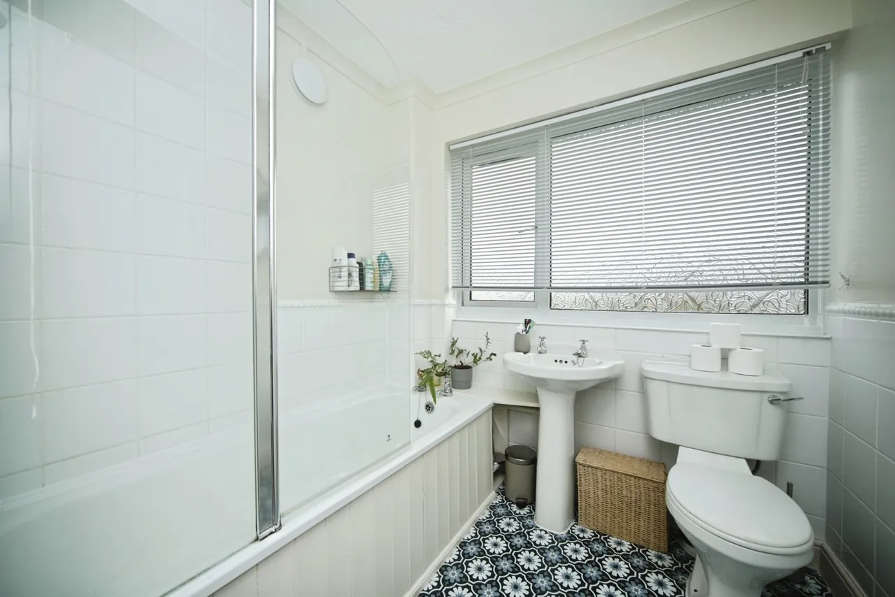 Risemoor Road, Bridgwater, TA6, photo 13