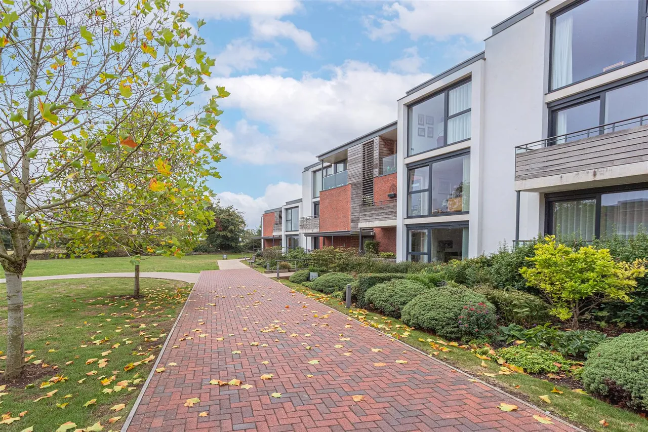 Almond Close, Wadswick Green, SN13, photo 5