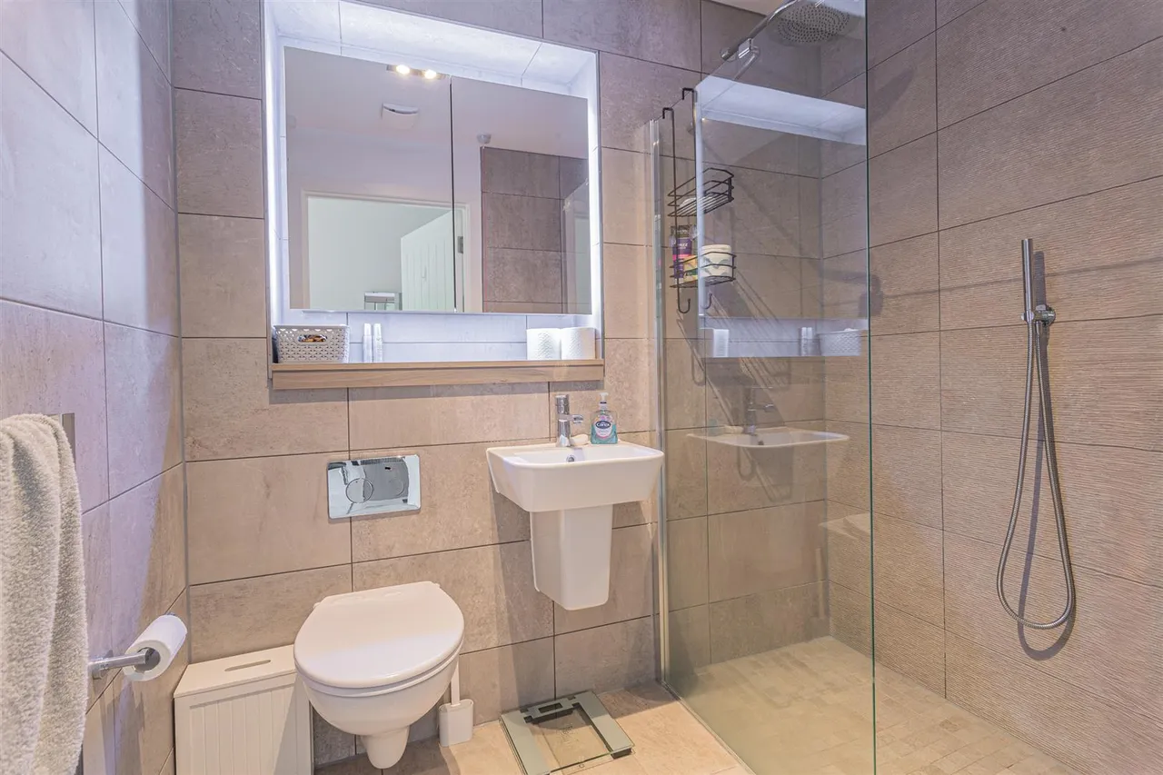 Almond Close, Wadswick Green, SN13, photo 15