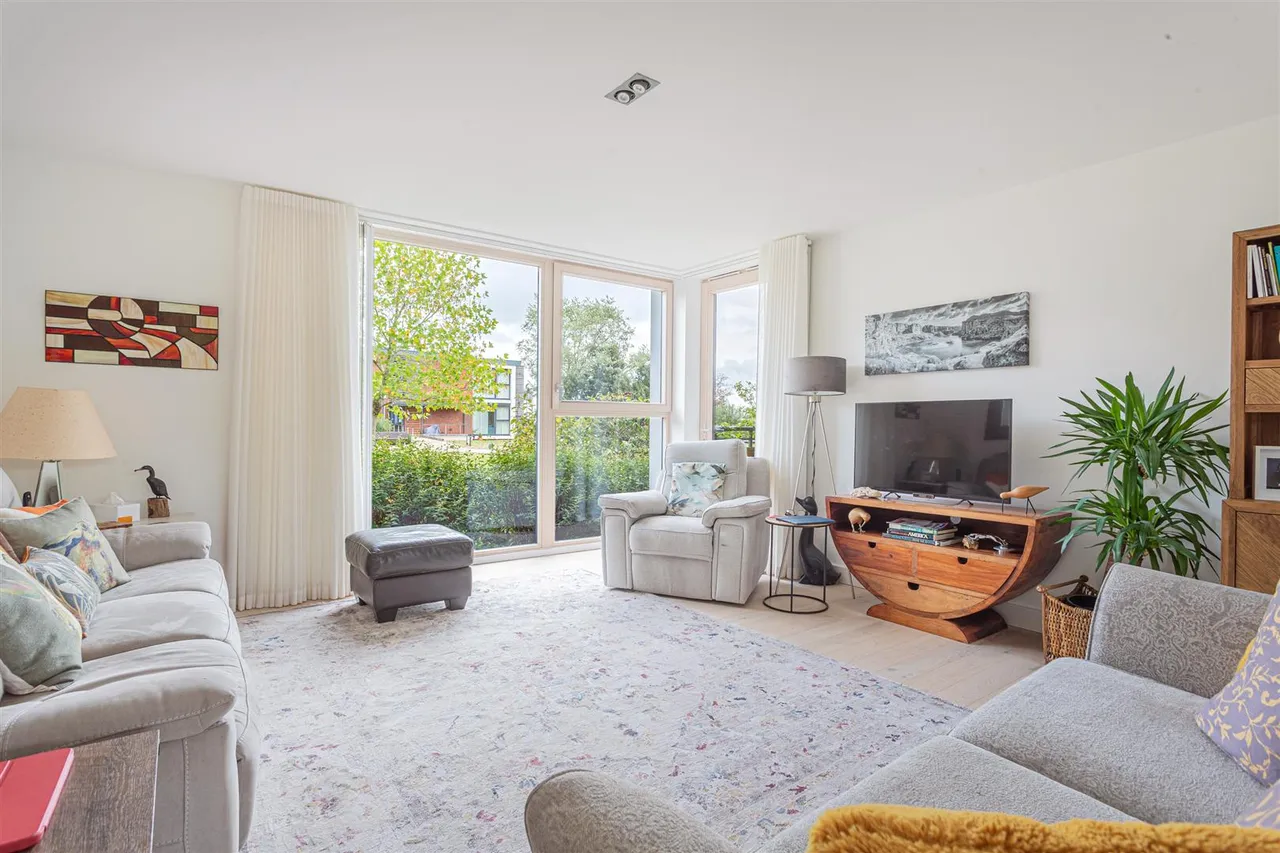 Almond Close, Wadswick Green, SN13, photo 3