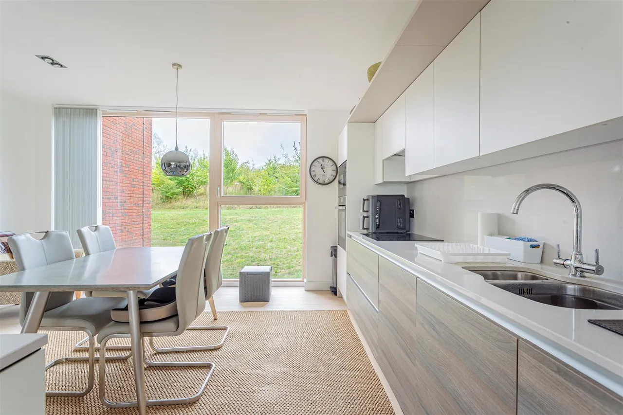 Almond Close, Wadswick Green, SN13, photo 12