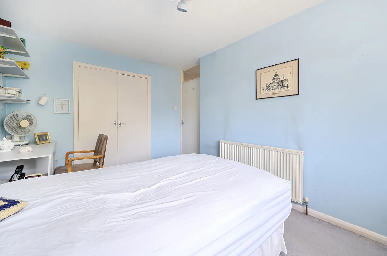 Guildford Road, Lightwater, Surrey, GU18 5RA, photo 8