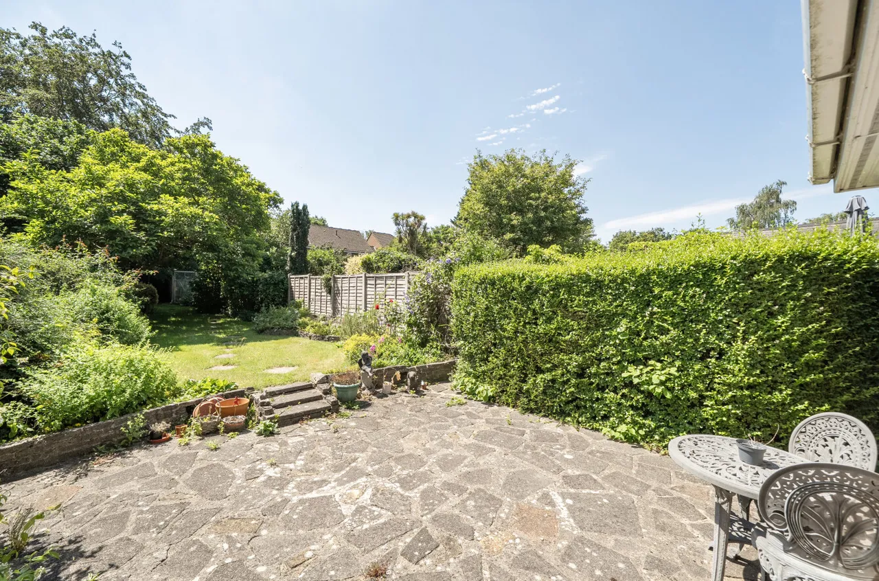 Guildford Road, Lightwater, Surrey, GU18 5RA, photo 16