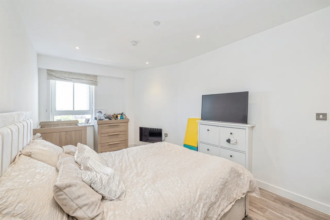 Cherry Tree Road, Watford, WD24, photo 13