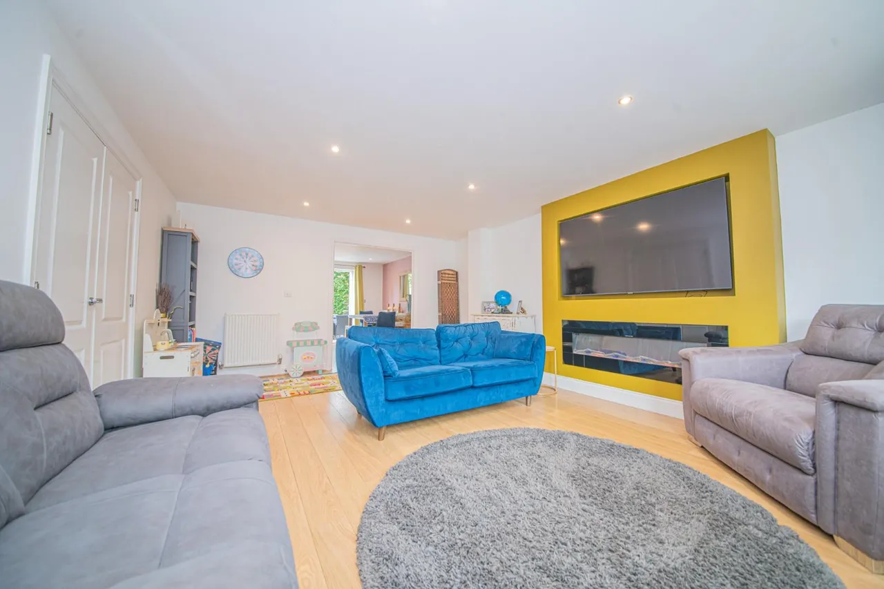 Midhurst Court, Chandler's Ford, Eastleigh, SO53 3LF, photo 5