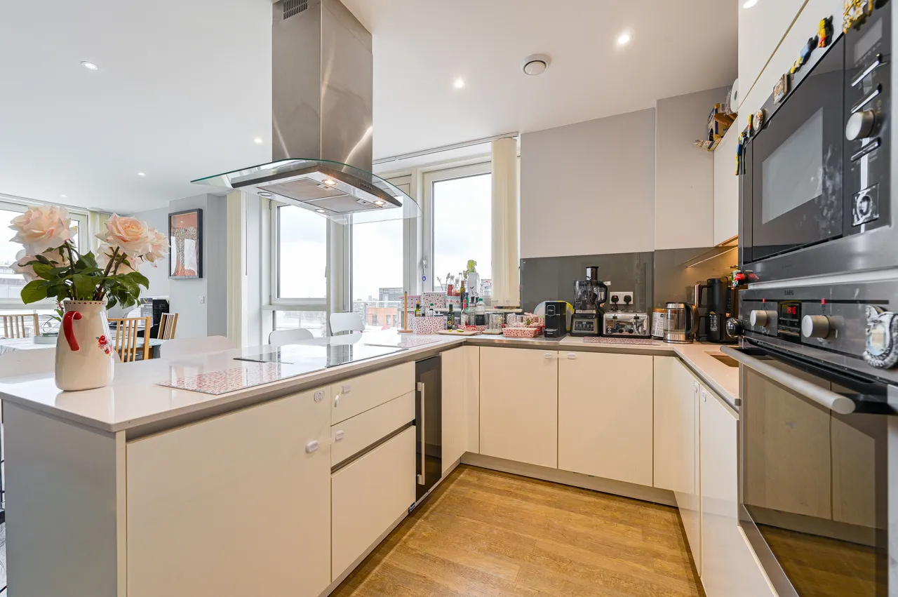 47 Poldo House, 24 Cable Walk, London, photo 6