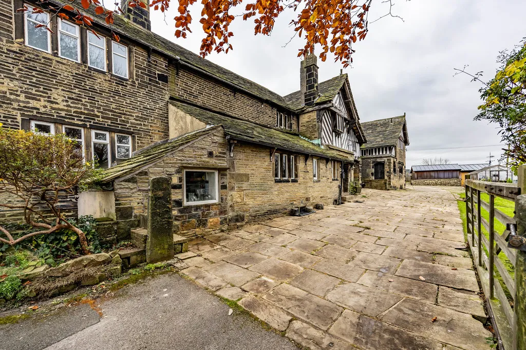 Whitwell Green Lane, Elland, photo 42
