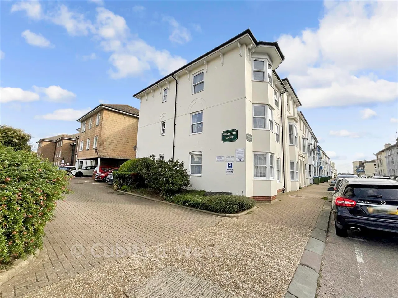 2 bed flat for sale, Norfolk Road, Littlehampton, BN17