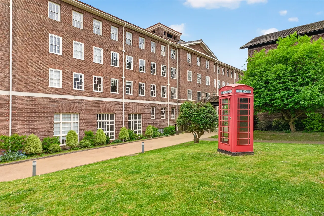 Scott Avenue, London, photo 12