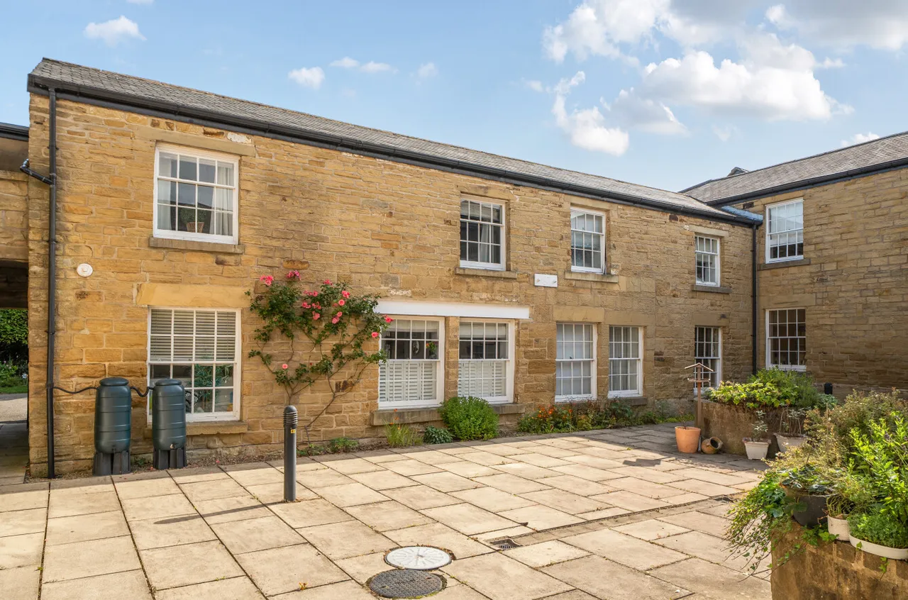 Lidgett Lane, Roundhay, LS8, photo 6