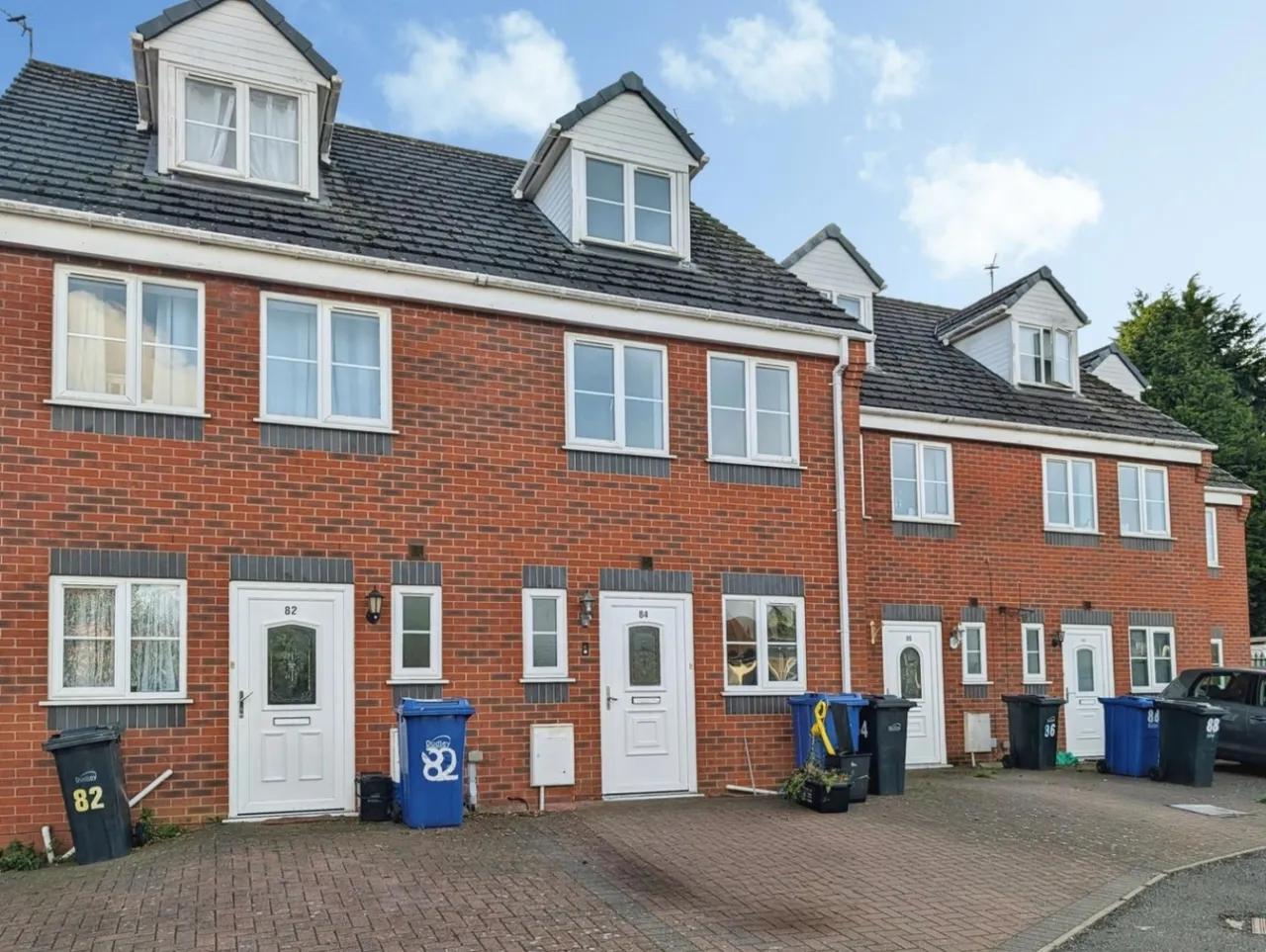 3 bed house to rent, Parkes Hall Road, Dudley, DY1