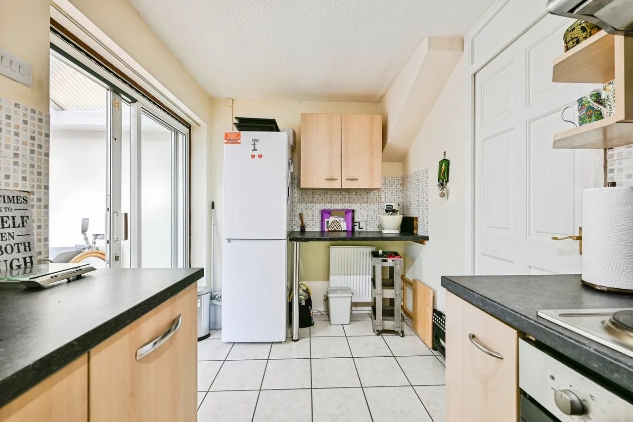 Nicholas Road, Beeston, NG9, photo 6