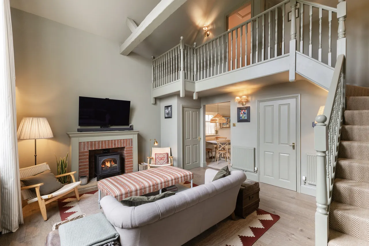 Cirencester Road, Minchinhampton, GL6, photo 11