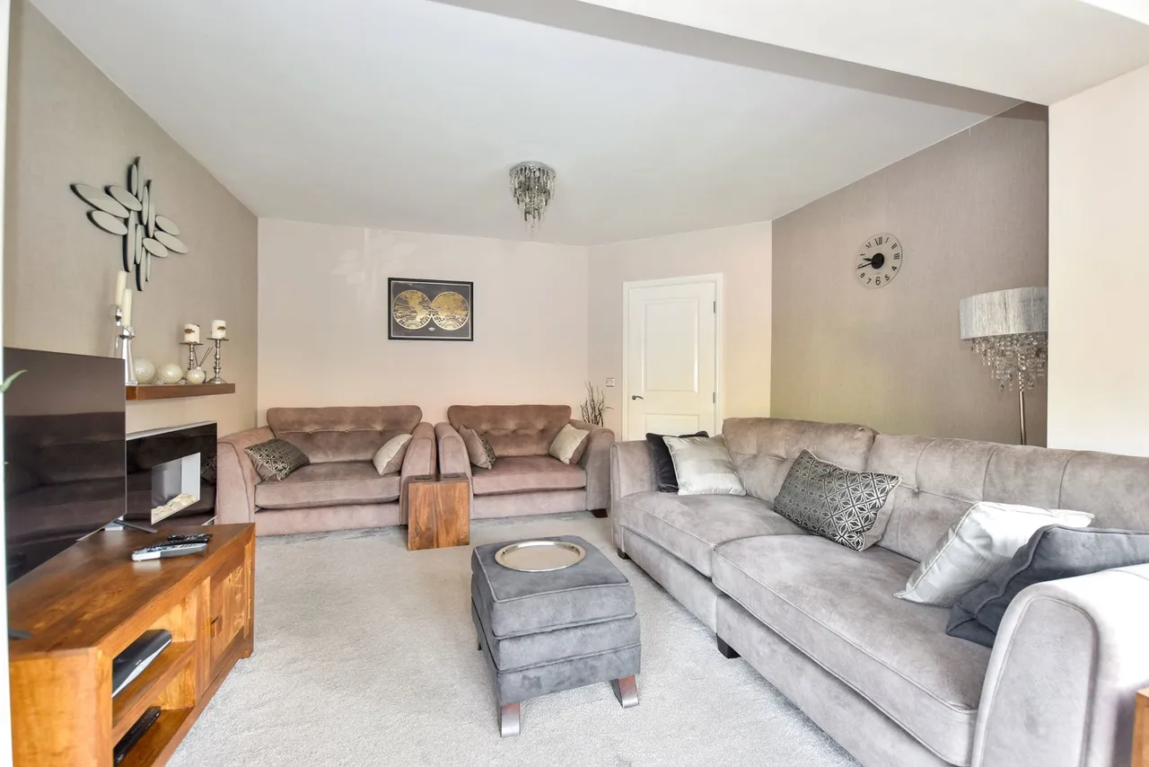 St. Annes Drive, Stanley, WF1, photo 7