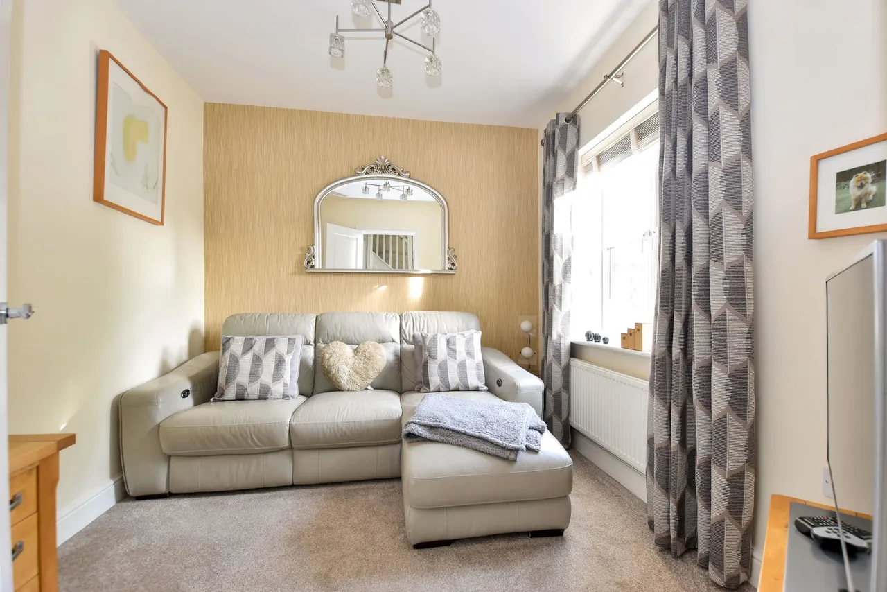 St. Annes Drive, Stanley, WF1, photo 12