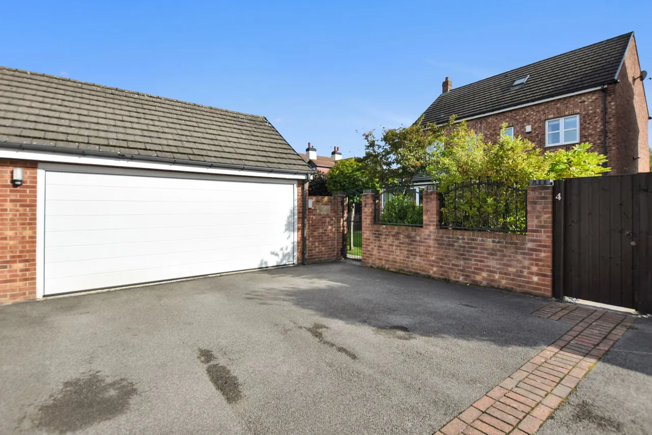 St. Annes Drive, Stanley, WF1, photo 5