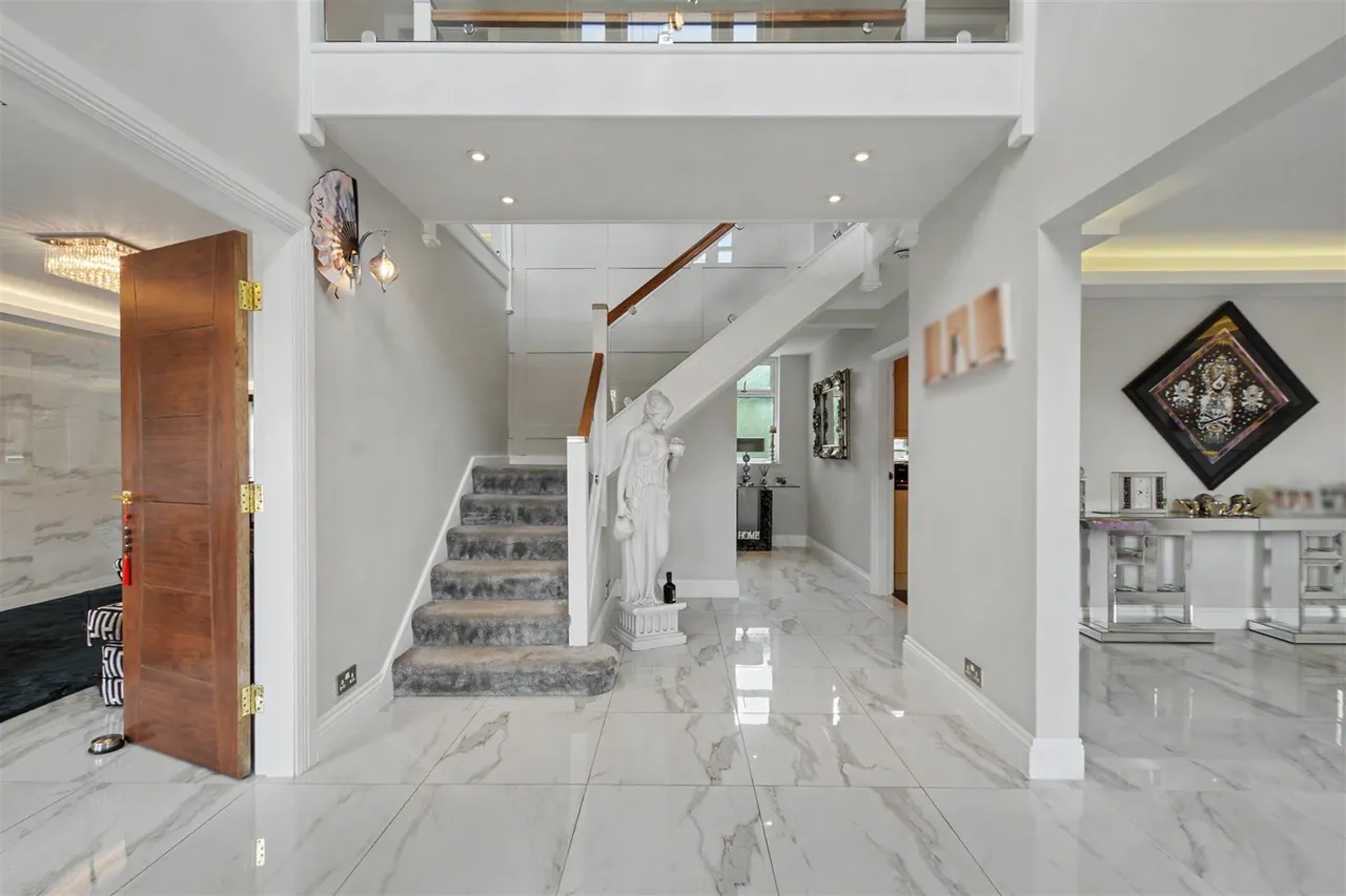 Beeston Fields Drive, Bramcote, NG9, photo 5