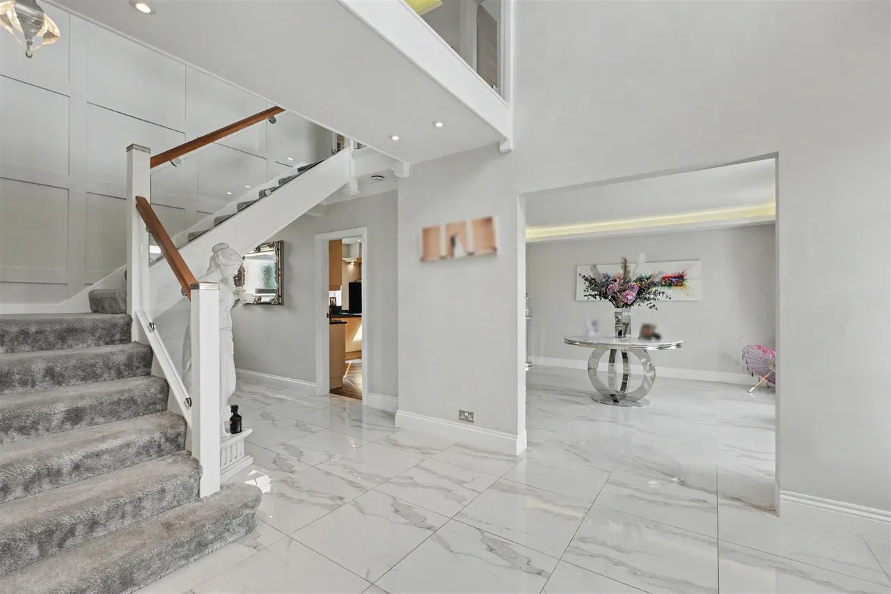 Beeston Fields Drive, Bramcote, NG9, photo 6