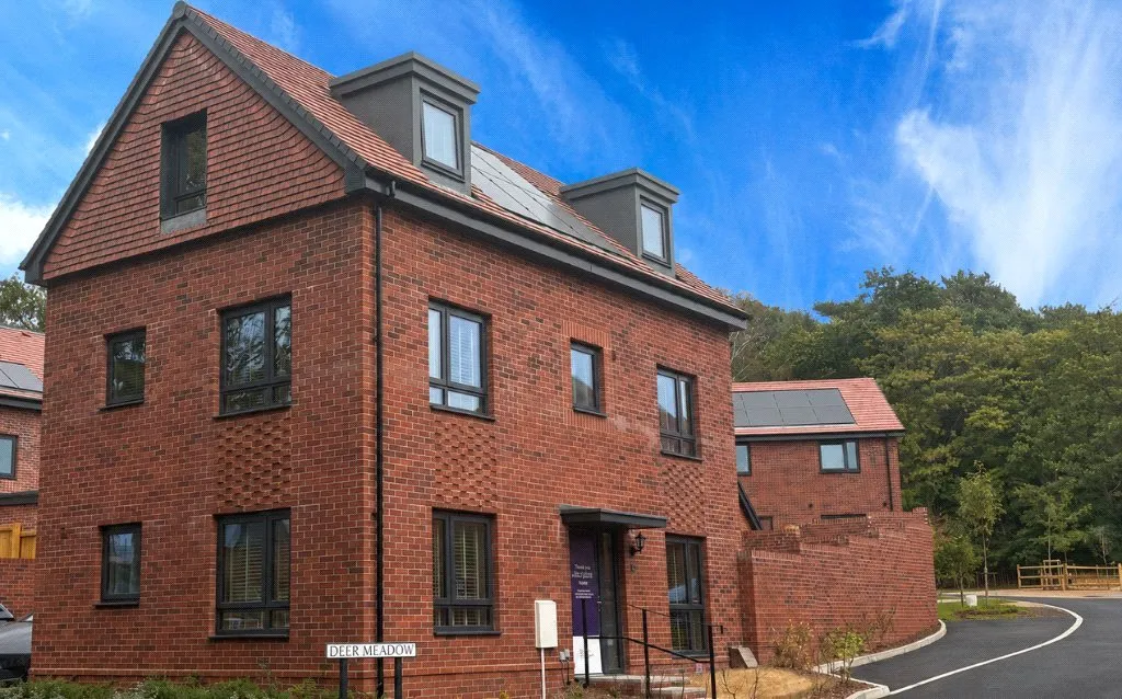 3 bed house for sale — Brunswick Road, Deepcut, Camberley, Surrey, GU16 6RS