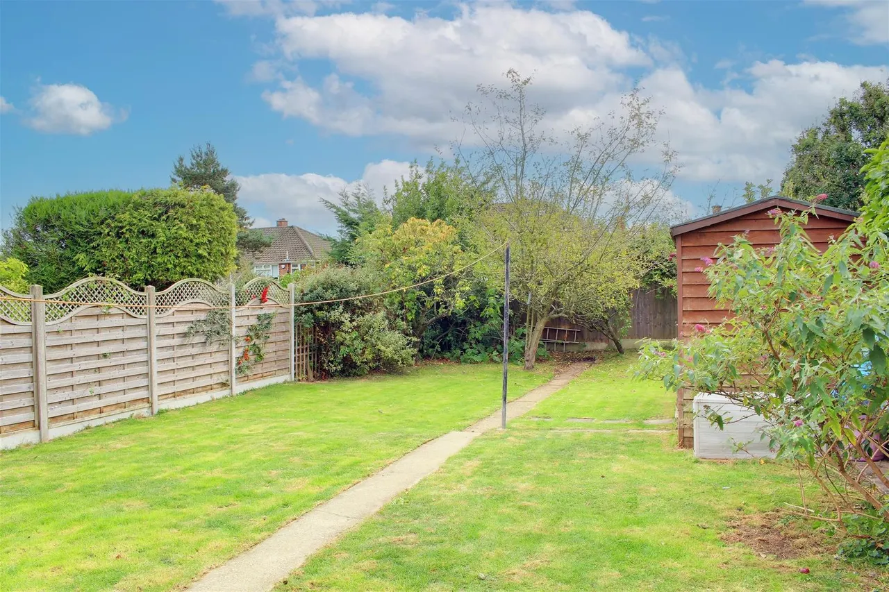 Hatherleigh Gardens, Potters Bar EN6 5HZ, photo 9