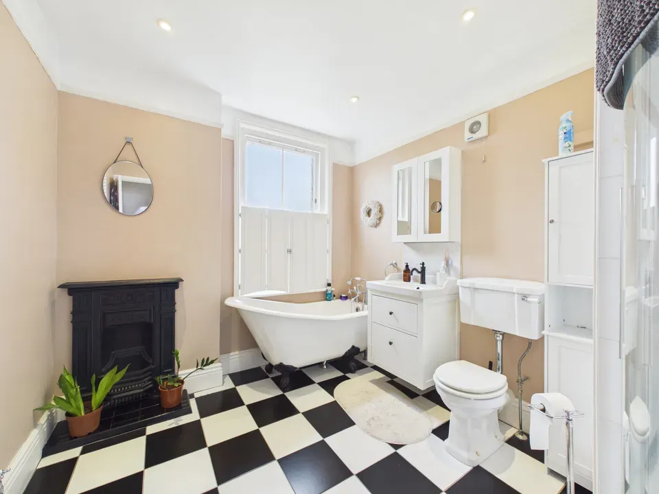 Percy Road, Horsham, West Sussex, photo 6