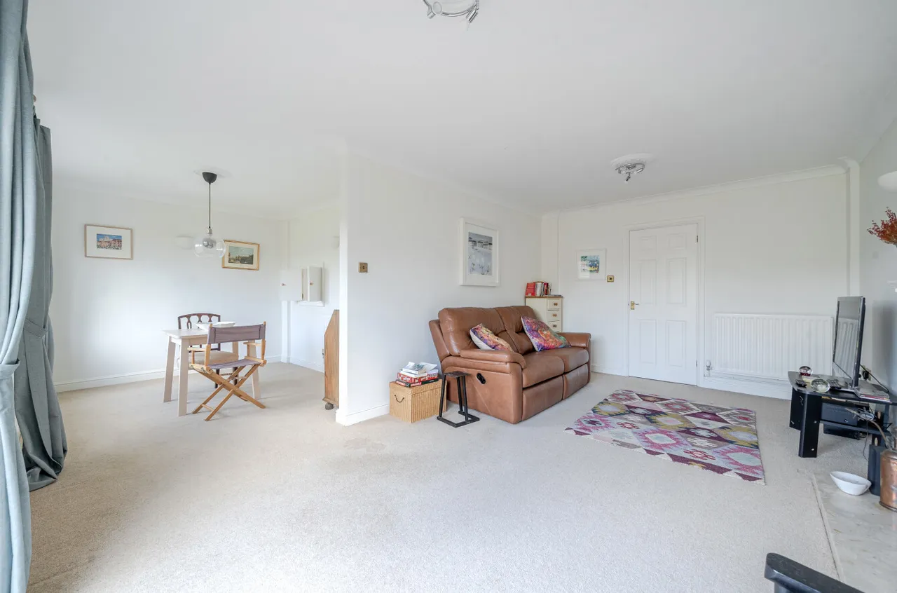 Loader Close, Kings Worthy, SO23, photo 5
