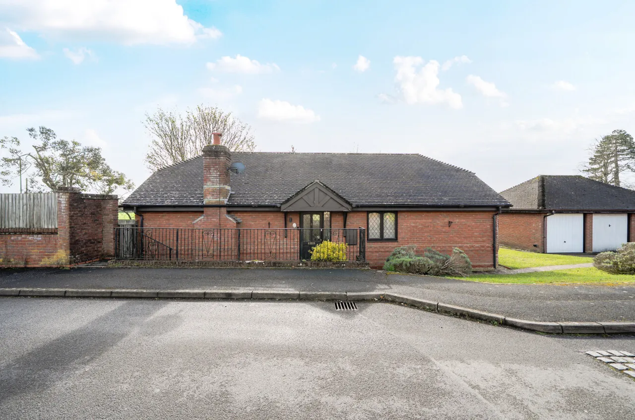 Loader Close, Kings Worthy, SO23, photo 13