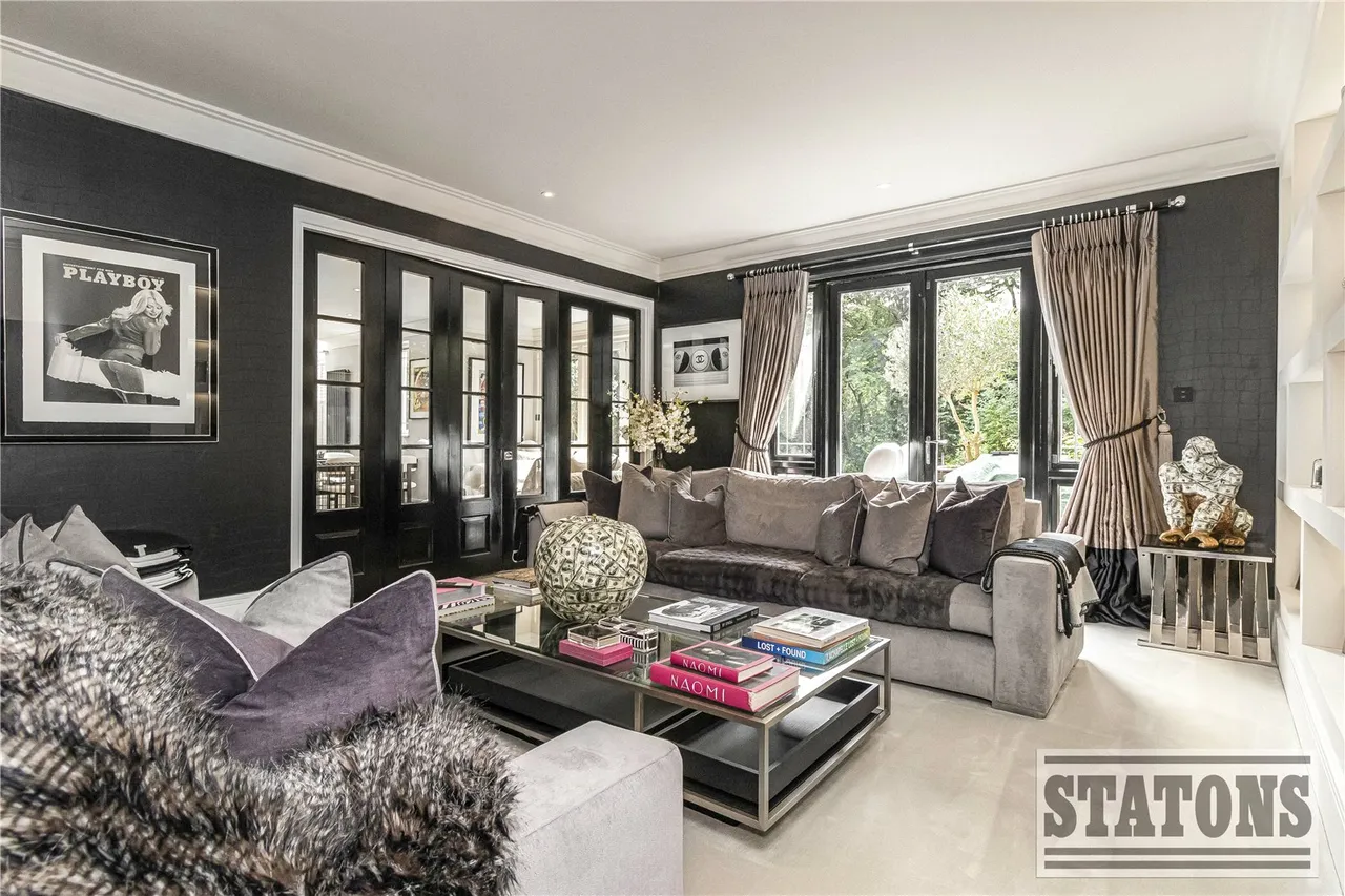 Burwood Place, Hadley Wood, Hertfordshire, EN4 0NB, photo 8