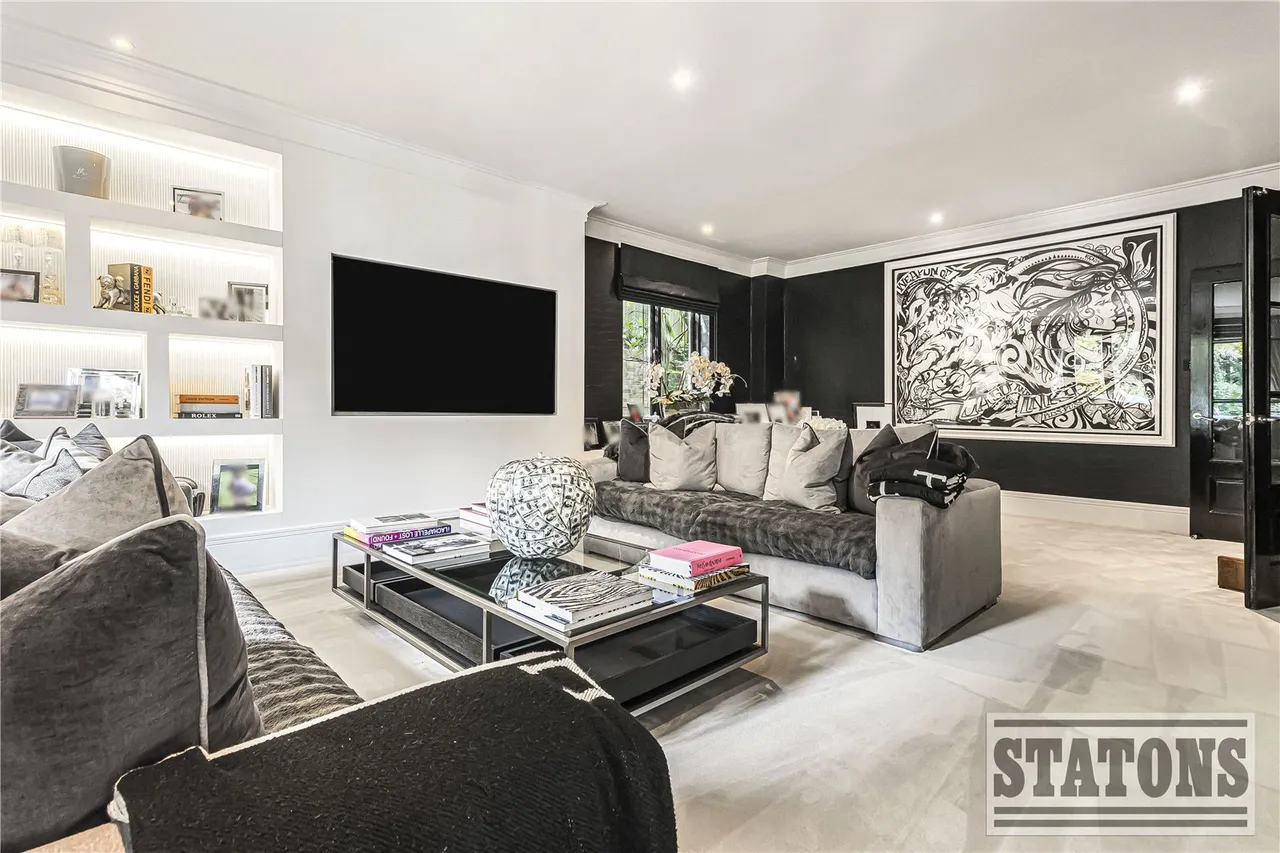 Burwood Place, Hadley Wood, Hertfordshire, EN4 0NB, photo 9