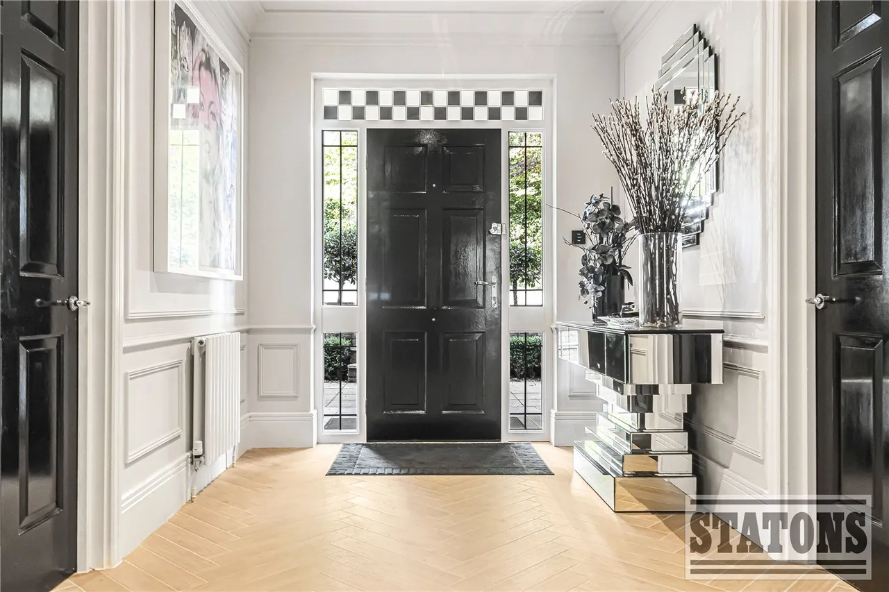 Burwood Place, Hadley Wood, Hertfordshire, EN4 0NB, photo 6