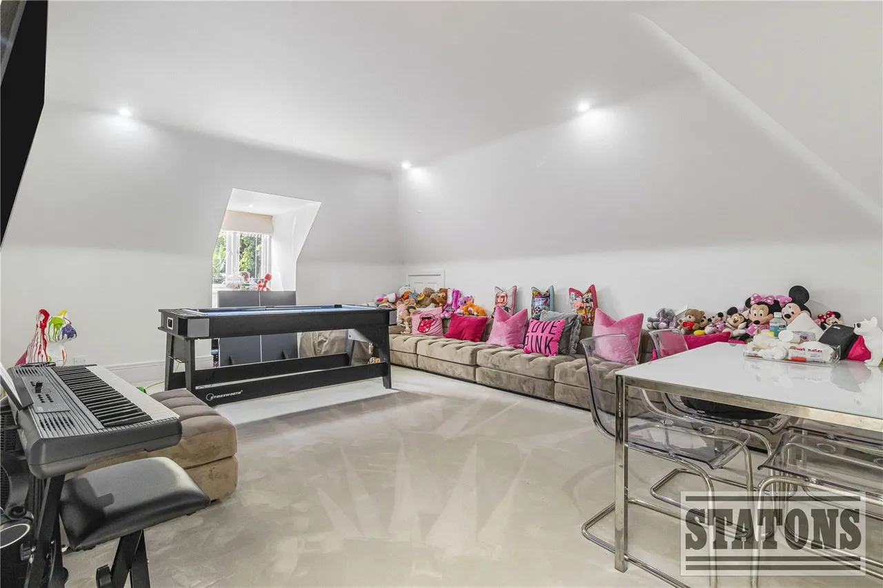 Burwood Place, Hadley Wood, Hertfordshire, EN4 0NB, photo 29