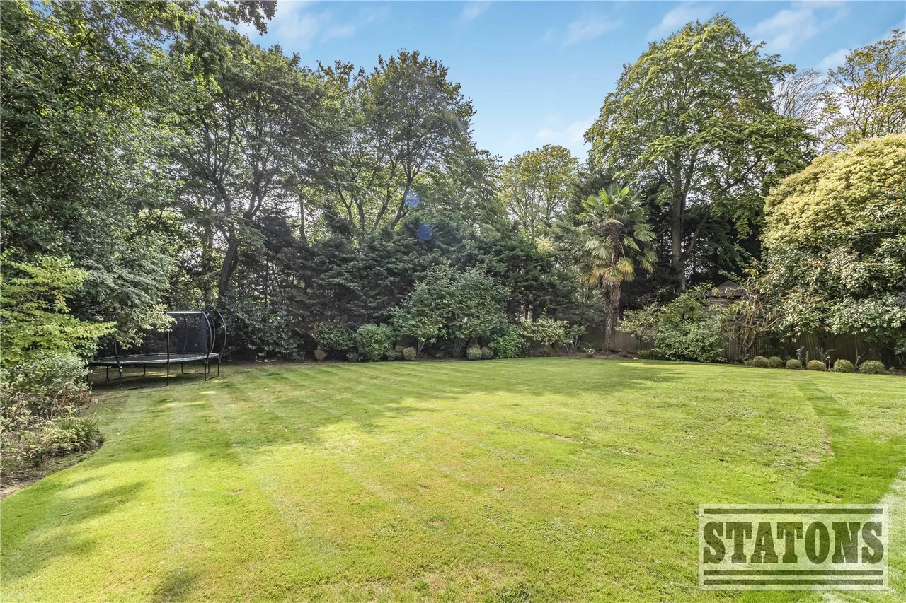 Burwood Place, Hadley Wood, Hertfordshire, EN4 0NB, photo 36