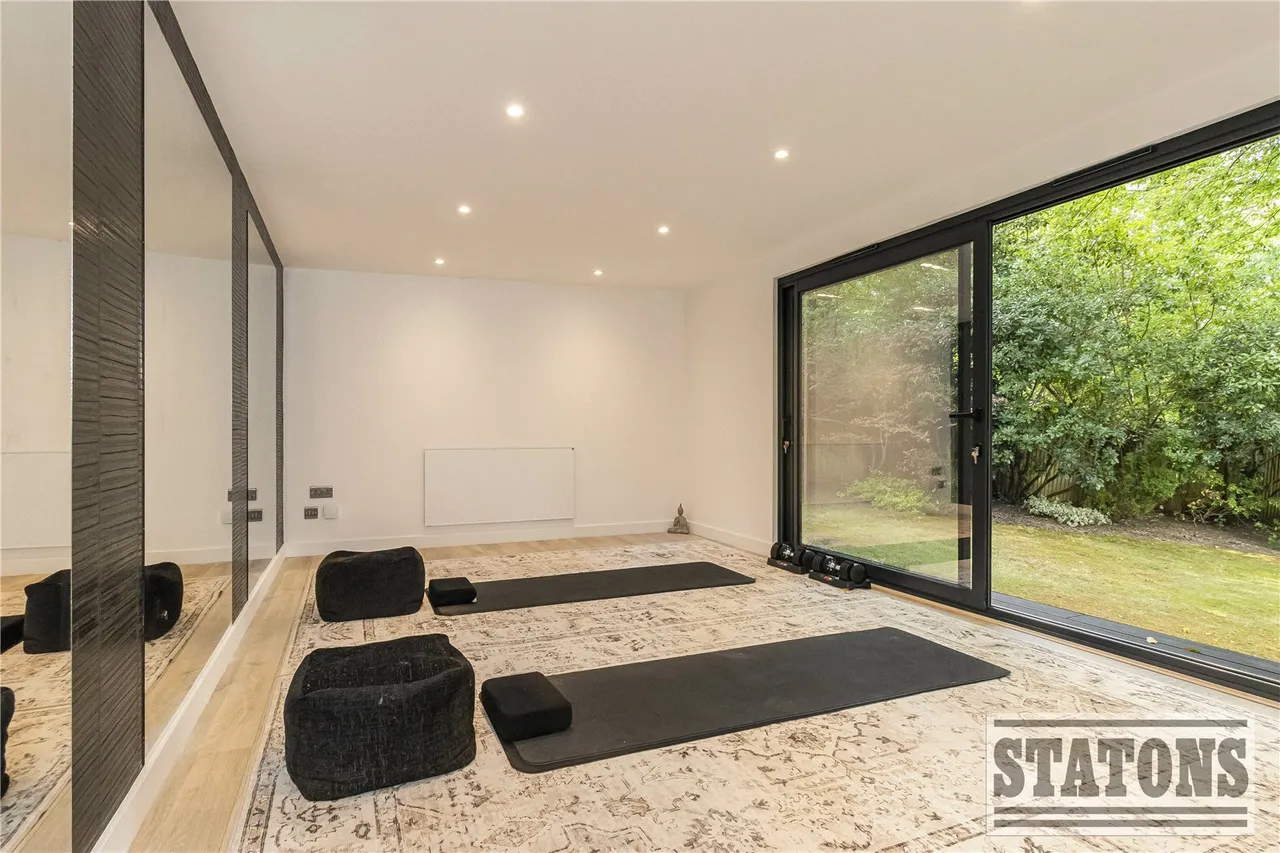Burwood Place, Hadley Wood, Hertfordshire, EN4 0NB, photo 34