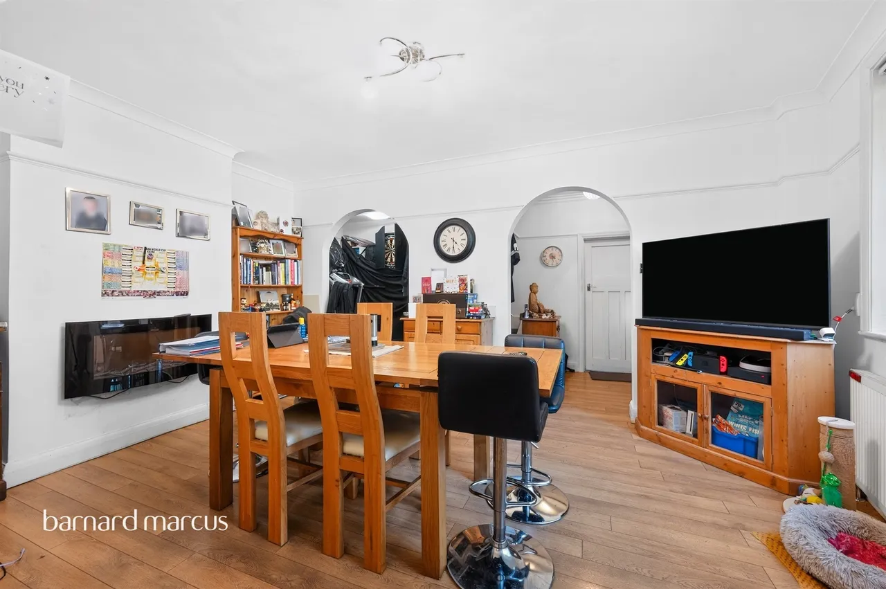 Bushey Road, Sutton, photo 2