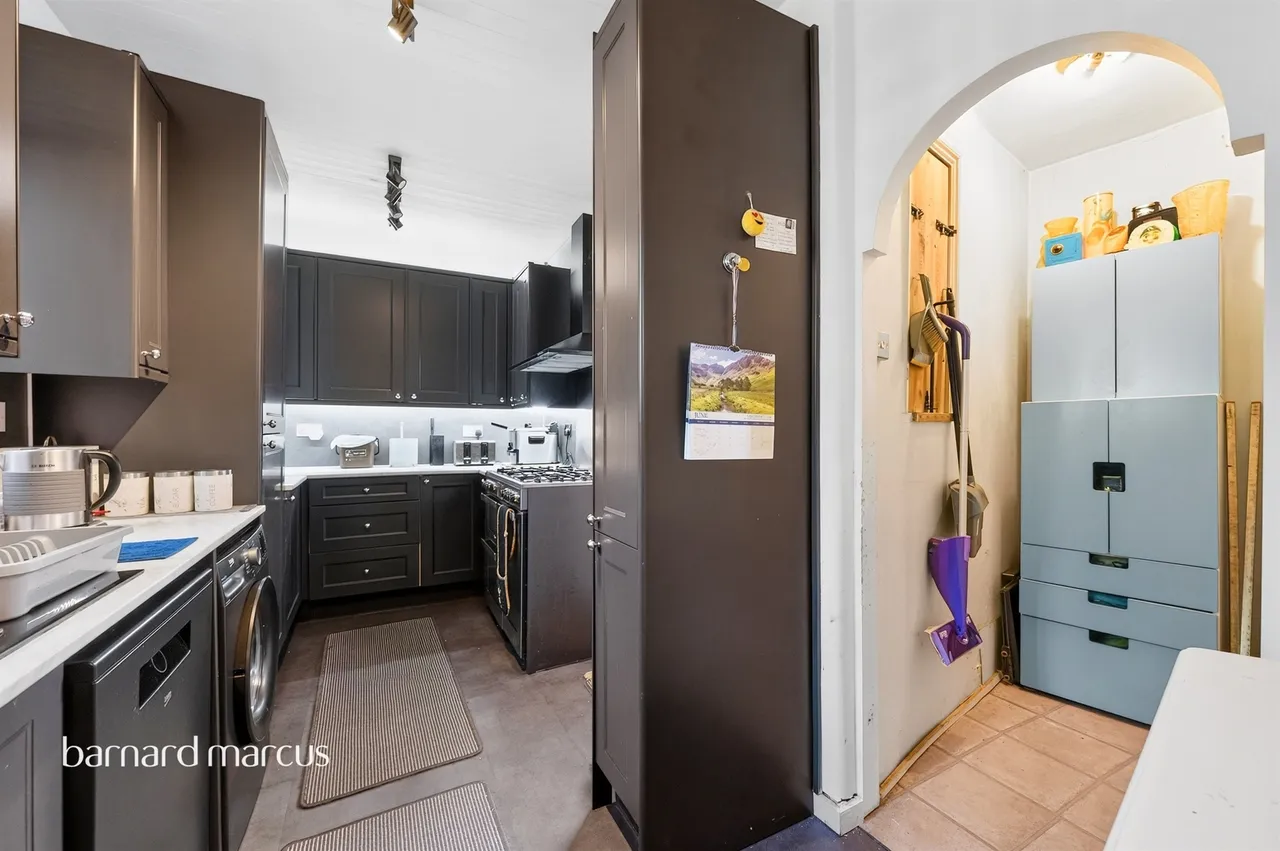 Bushey Road, Sutton, photo 6