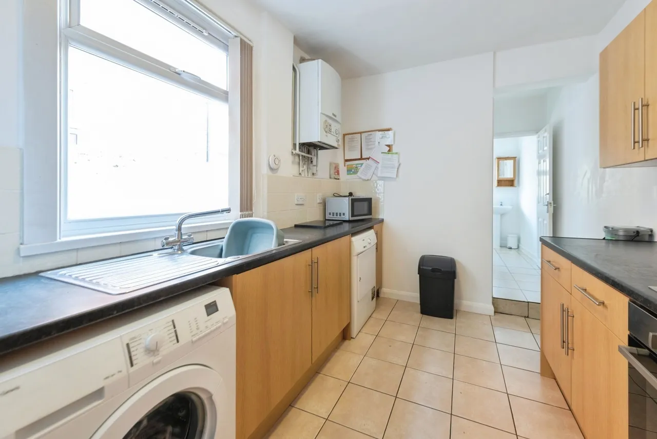 Percy Road, Southsea, PO4, photo 12